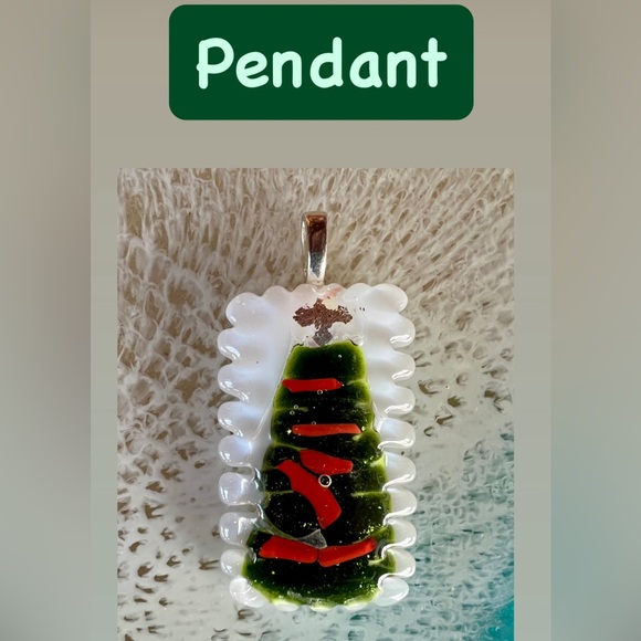 Bonnie’s Bling One Of A Kind Fused Glass Jewelry and Accessories to Wear. - Picture 3 of 13